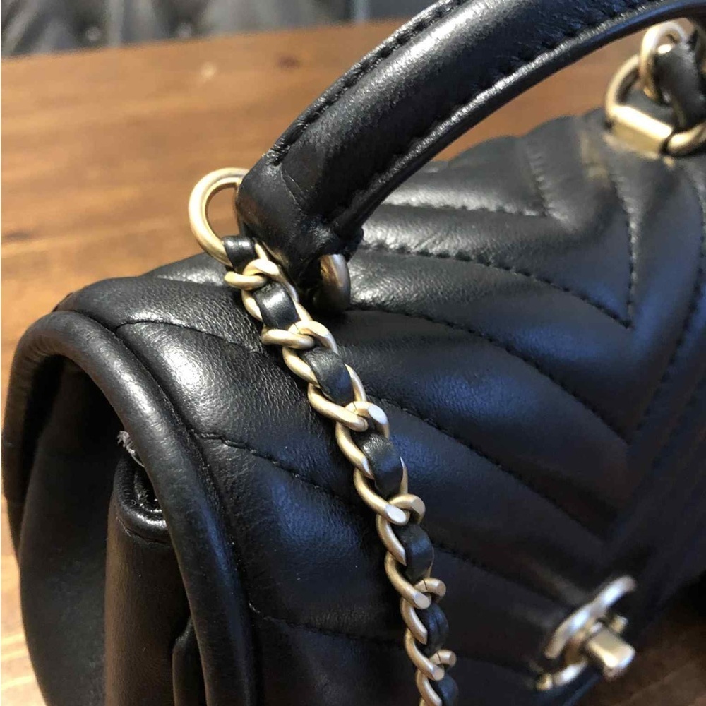 Chanel Black Quilted Mini Calfskin Leather Handbag - Picture 4 of 16